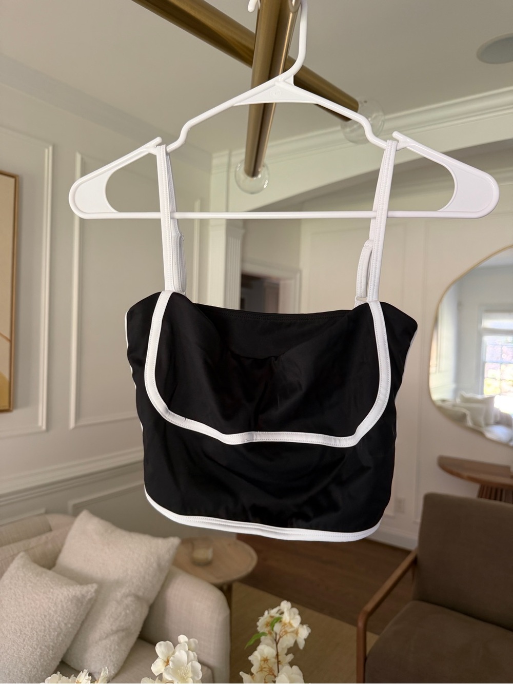 Black Contrast-Trim Crop Camisole with White Piping
